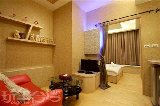 85 Pries Apartment Kaohsiung Exterior photo
